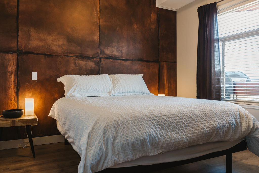 A furnished bedroom, supplied by Lifty Life.